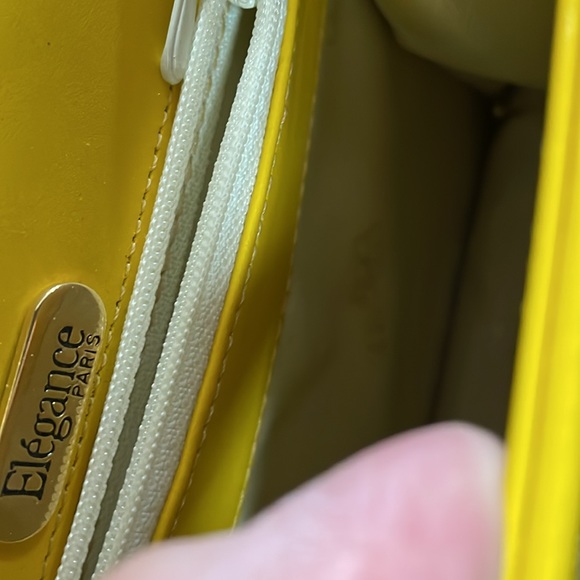 Elegance Paris CrossBody - Picture 4 of 4